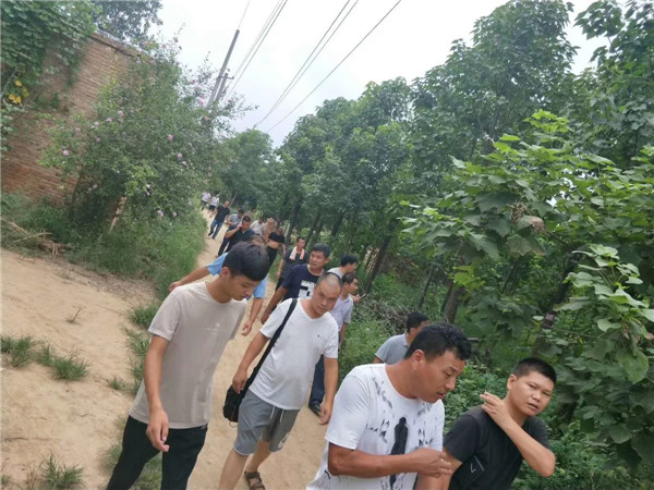 北方苗木联盟2018年经纪人考察锦旗苗木合作社
